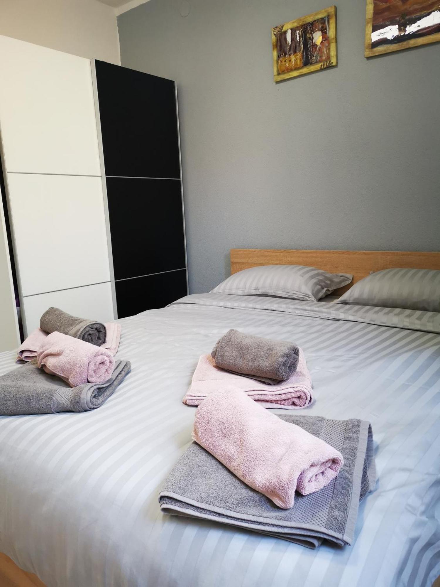 ביוגראד נה מורו Apartments Busic מראה חיצוני תמונה