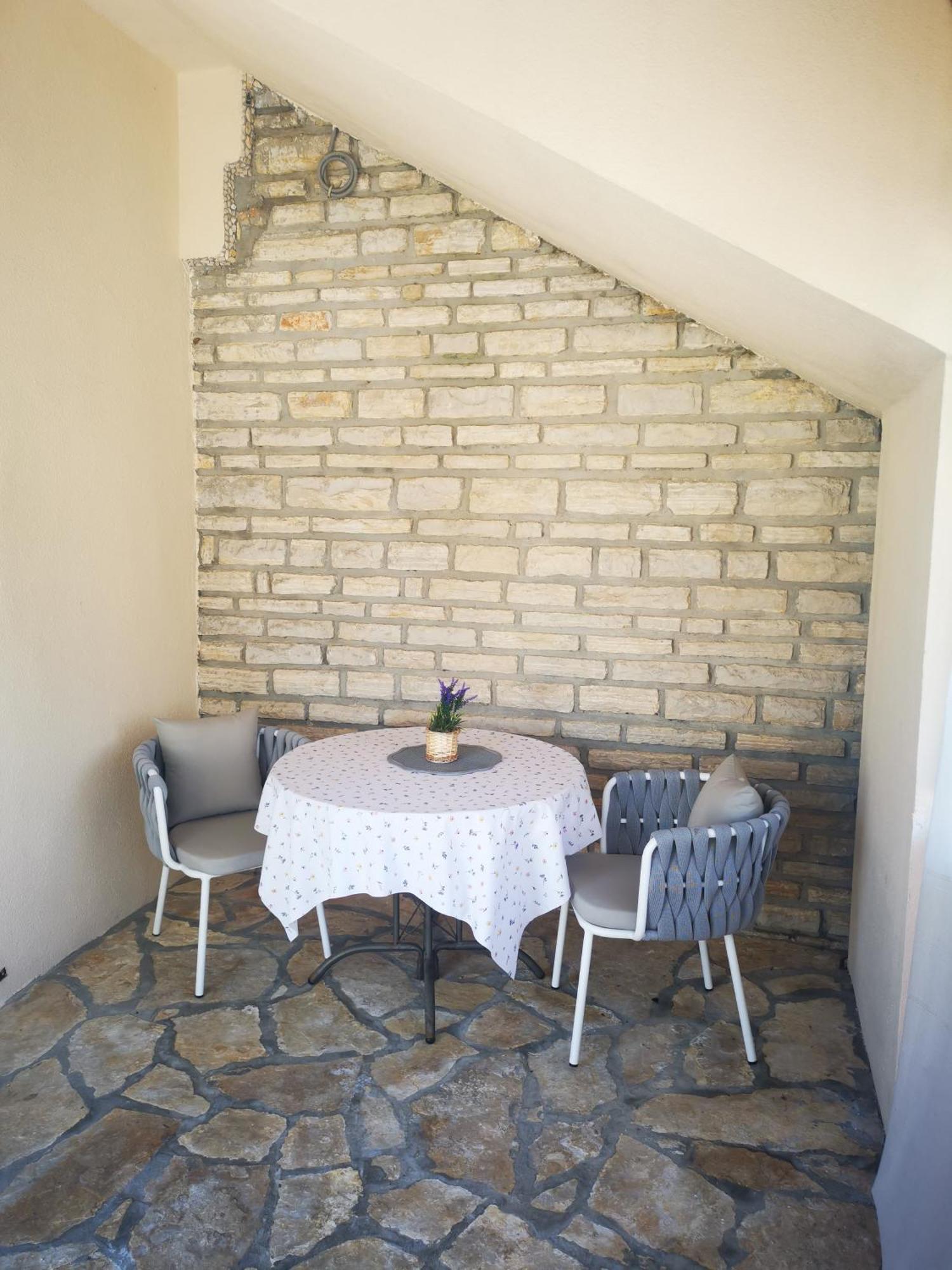 ביוגראד נה מורו Apartments Busic מראה חיצוני תמונה